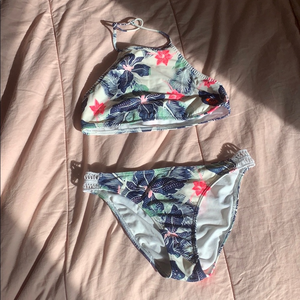 Roxy Halter Top Bikini and Striped Bikini